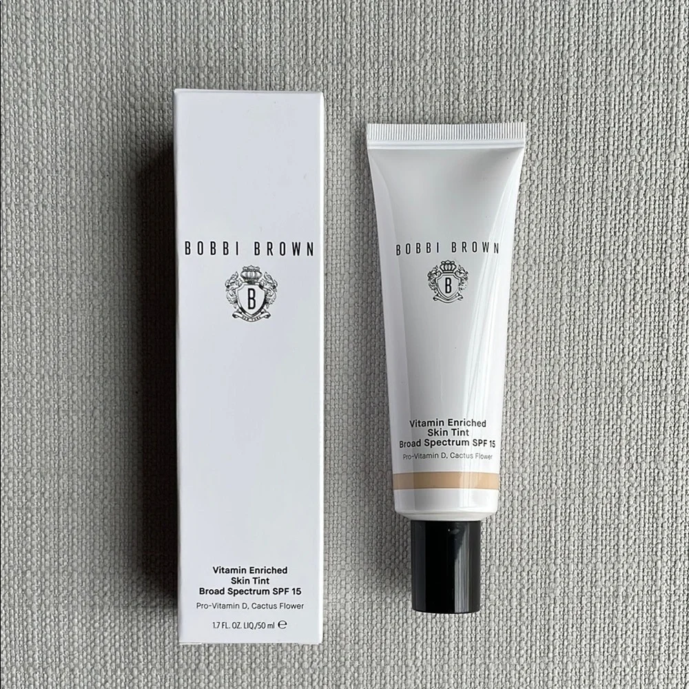 Bobbi Brown Vitamin Enriched Hydrating Skin Tint SPF 15 - FAIR 2